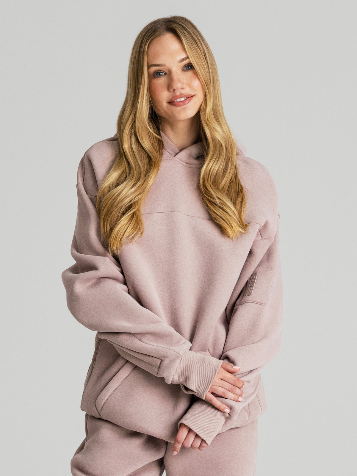 Explorer Travel Hoodie – Mega
