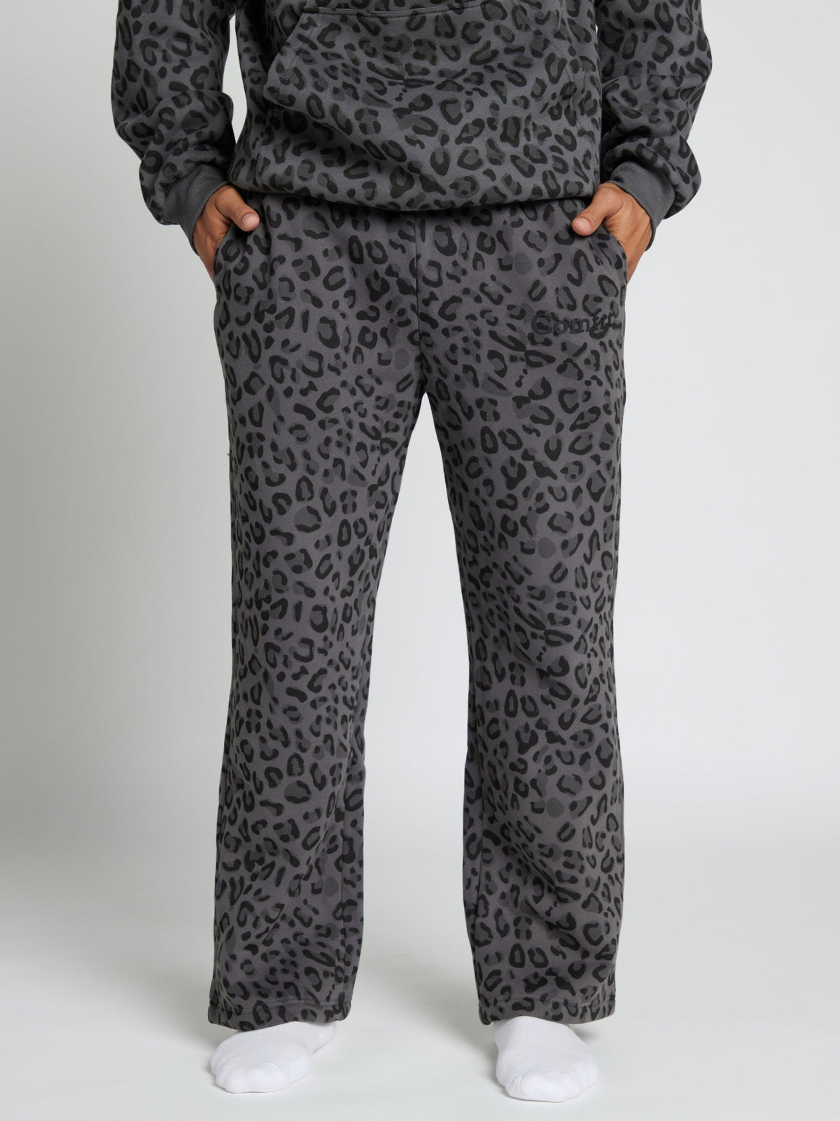Minimalist Straight Leg Sweatpants – Long