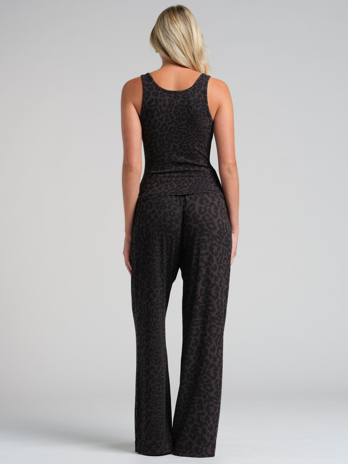 Rib Contour Waist Length Tank